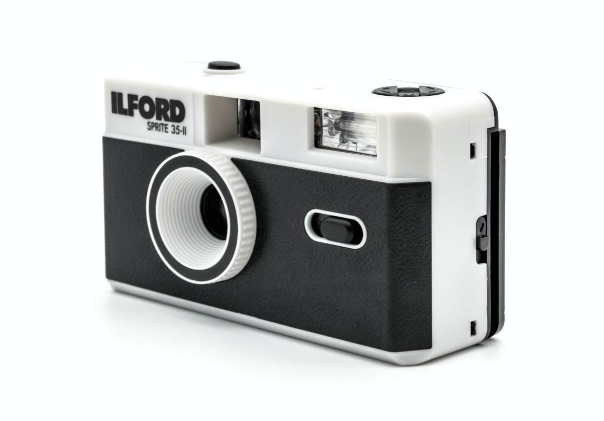 【送料込!初心者セット】イルフォード35mmフィルムカメラ(シルバー)＆フィルム 1個セット（モノクロフィルム36枚撮）